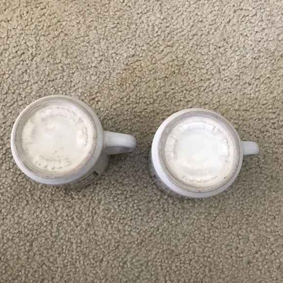 Vtg Doug Wilson set of 2 coffee mugs - “Mom & Dad". - Picture 4 of 4